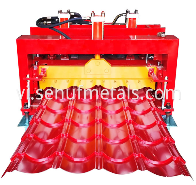 Glazed tile roofing plate roller machine1